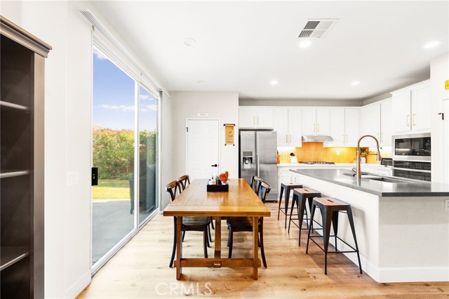 42016 Delmonte Street, Temecula CA: https://media.crmls.org/medias/fb2e6711-5ddb-4a3d-a3ca-9d78926f6fb7.jpg