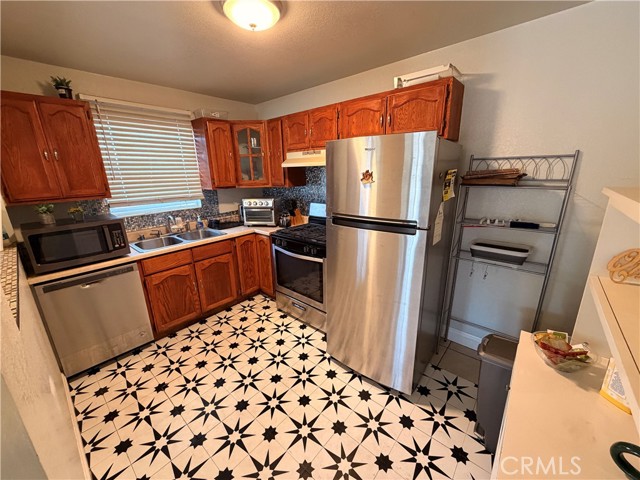 Detail Gallery Image 10 of 21 For 536 W 42nd St, Los Angeles,  CA 90037 - – Beds | – Baths