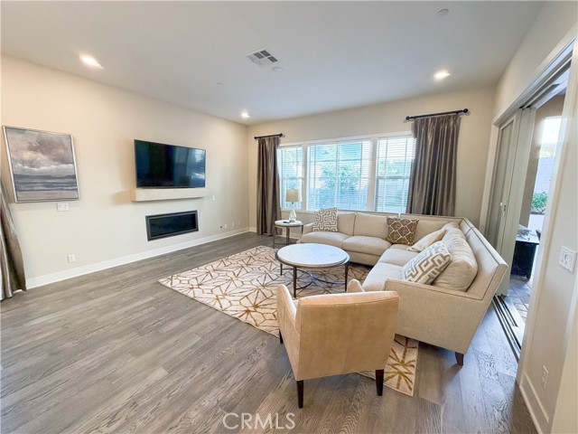 Detail Gallery Image 9 of 46 For 64 Turnstone, Irvine,  CA 92618 - 4 Beds | 4/1 Baths
