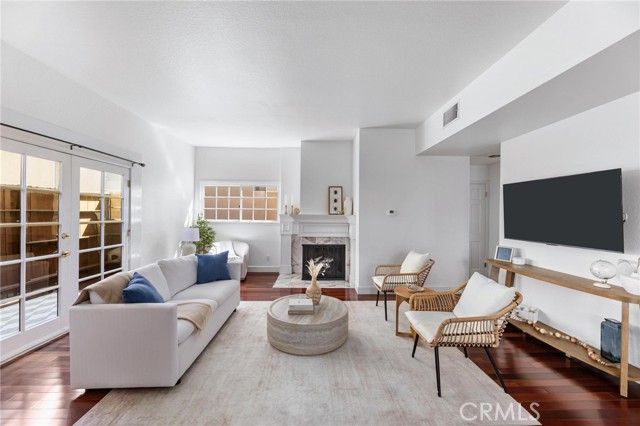 1515 Artesia, Manhattan Beach, California 90266, 2 Bedrooms Bedrooms, ,3 BathroomsBathrooms,Residential,For Sale,Artesia,SB25277352 1515 Artesia, Manhattan Beach, California 90266, 2 Bedrooms Bedrooms, ,3 BathroomsBathrooms,Residential,For Sale,Artesia,SB25277352