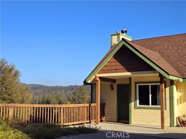 Detail Gallery Image 12 of 18 For 22337 Briarwood, Crestline,  CA 92325 - 4 Beds | 2/1 Baths