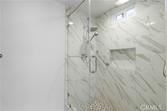 Detail Gallery Image 14 of 20 For 2389 W via Mariposa 2e,  Laguna Woods,  CA 92637 - 2 Beds | 2 Baths