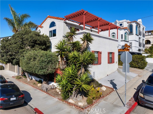 207 16th Street, Hermosa Beach CA: https://media.crmls.org/medias/fb3034c5-f90b-427f-8510-de7550afb69b.jpg