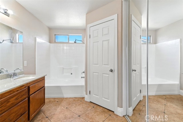 Detail Gallery Image 27 of 38 For 15642 Bristol Ct, Fontana,  CA 92337 - 3 Beds | 2/1 Baths