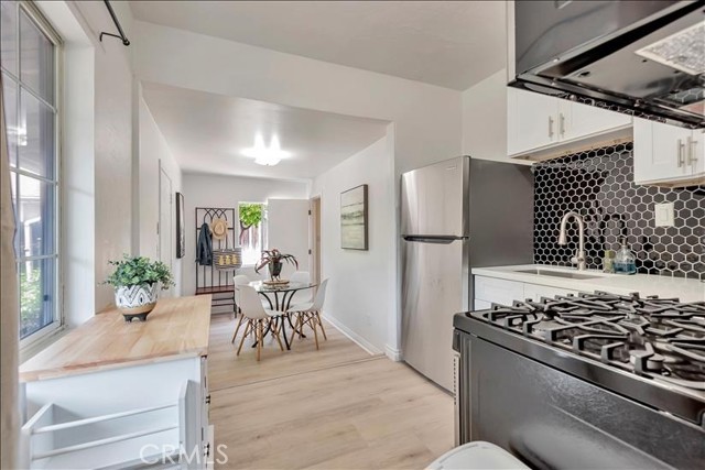 518 E Lime, Monrovia CA: https://media.crmls.org/medias/fb3226e4-f552-423a-b17a-f9892877711a.jpg