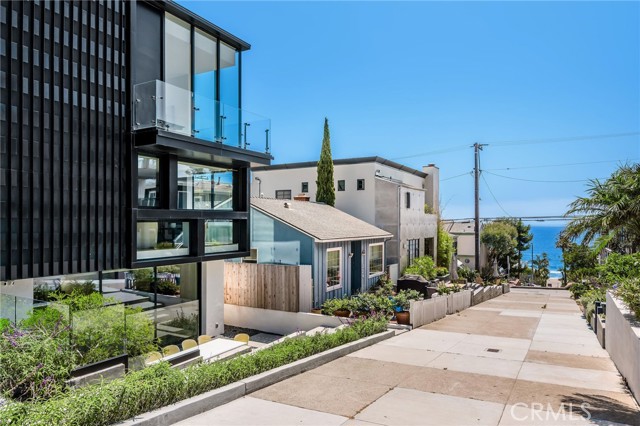2821 Alma Avenue, Manhattan Beach CA: https://media.crmls.org/medias/fb323287-d7e7-4988-af12-965236d4fe9a.jpg