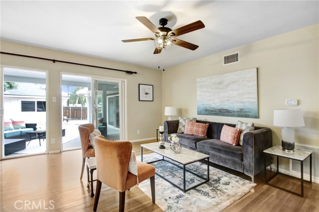 927 Alta Loma Drive, Corona CA: https://media.crmls.org/medias/fb32d619-d516-4a69-860b-1c65e0dd278a.jpg