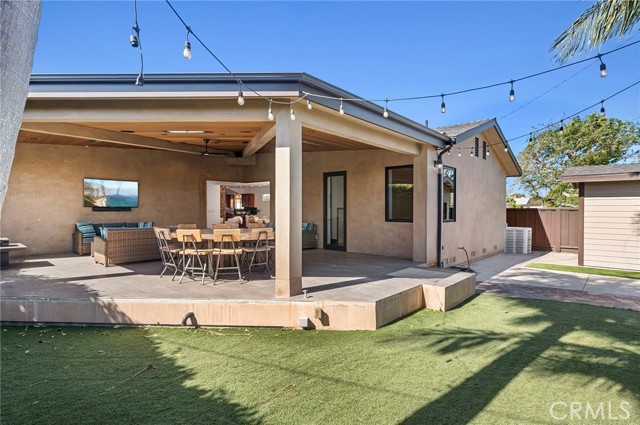 Detail Gallery Image 32 of 35 For 450 Cabrillo, Costa Mesa,  CA 92627 - 4 Beds | 3/1 Baths