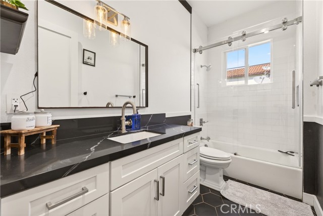 Detail Gallery Image 18 of 27 For 10901 Chestnut St, Los Alamitos,  CA 90720 - 4 Beds | 2 Baths