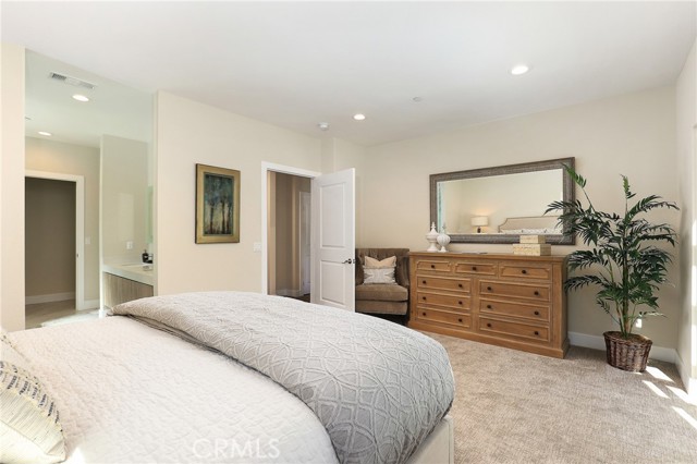 20 Spyglass Avenue, Phillips Ranch CA: https://media.crmls.org/medias/fb33b89b-045a-4d74-a85b-ef319b42d077.jpg