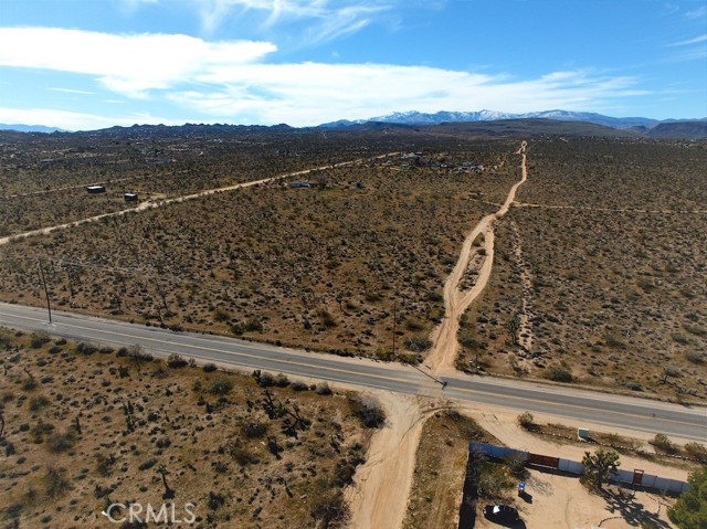 58470 Mesa, Yucca Valley CA: https://media.crmls.org/medias/fb33be88-8631-411b-a063-53e228e8d1a5.jpg