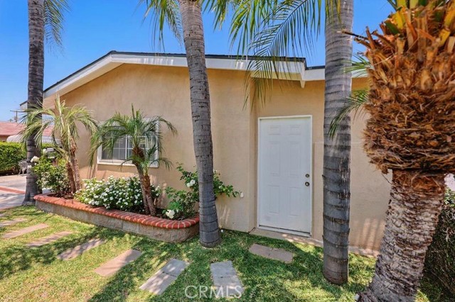 665 N Waterbury Avenue, Covina CA: https://media.crmls.org/medias/fb349786-769a-418b-828a-8931929bdec5.jpg
