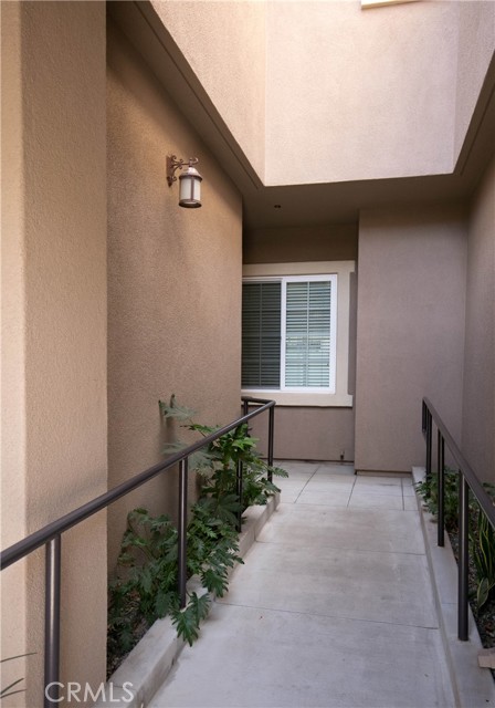 Detail Gallery Image 3 of 29 For 11629 Verona Dr, Chatsworth,  CA 91311 - 3 Beds | 3/1 Baths