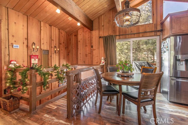 Detail Gallery Image 9 of 42 For 1113 Michael Ave, Big Bear City,  CA 92314 - 5 Beds | 2/1 Baths
