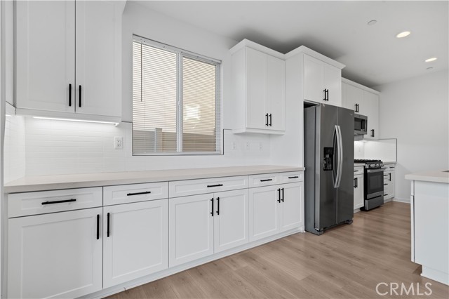 Detail Gallery Image 9 of 44 For 23798 Solaris Ct, Corona,  CA 92883 - 4 Beds | 3 Baths