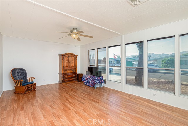 Detail Gallery Image 8 of 21 For 43703 Knight Ct, Hemet,  CA 92544 - 3 Beds | 2 Baths