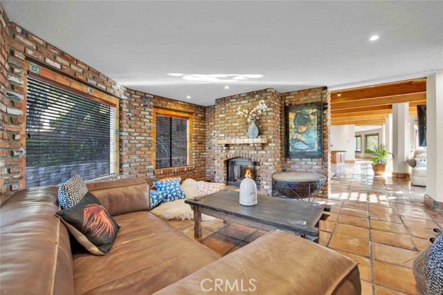 Detail Gallery Image 50 of 74 For 135 Loma Metisse Rd, Malibu,  CA 90265 - 5 Beds | 3/1 Baths