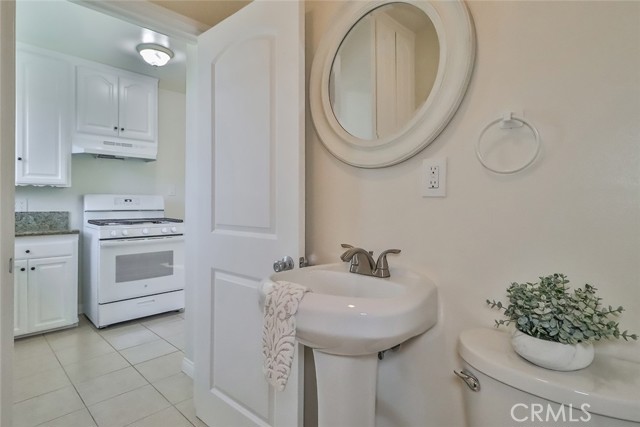 Detail Gallery Image 14 of 41 For 3411 W Chandler Bld, Burbank,  CA 91505 - 3 Beds | 1/1 Baths