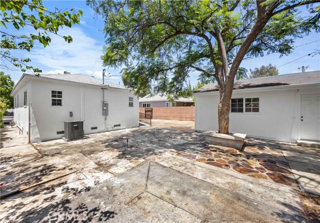 6846 Wystone Avenue, Reseda CA: https://media.crmls.org/medias/fb3720dd-454b-4e66-b7f6-b8b7d2c44df7.jpg