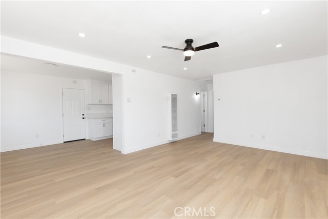 Detail Gallery Image 5 of 22 For 55650 Navajo Trl, Yucca Valley,  CA 92284 - 2 Beds | 1 Baths
