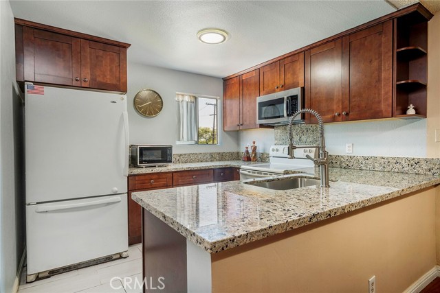 Detail Gallery Image 1 of 1 For 2507 E 15th St #216,  Long Beach,  CA 90804 - 2 Beds | 2 Baths