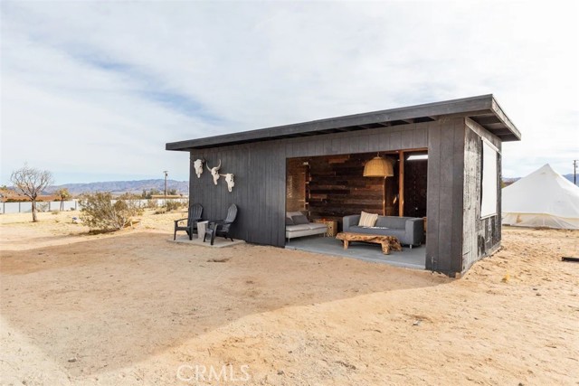 4044 Polaris Avenue, Joshua Tree CA: https://media.crmls.org/medias/fb3862dd-7069-4000-8d5a-8c65e99420e1.jpg