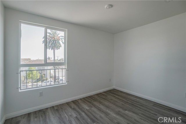 Detail Gallery Image 23 of 25 For 4921 1/2 Normandie, Los Angeles,  CA 90037 - 4 Beds | 4/1 Baths
