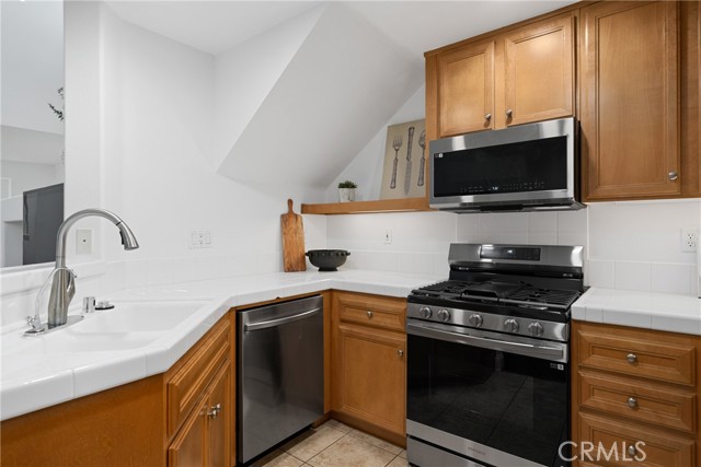 Detail Gallery Image 7 of 26 For 322 Dewdrop, Irvine,  CA 92603 - 2 Beds | 2 Baths