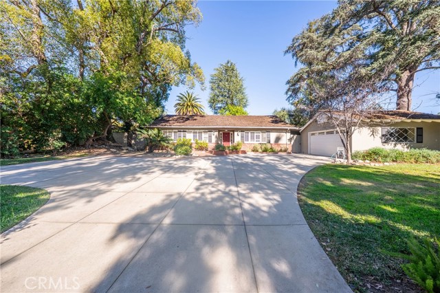 Detail Gallery Image 5 of 38 For 1635 San Pasqual, Pasadena,  CA 91106 - 4 Beds | 3 Baths