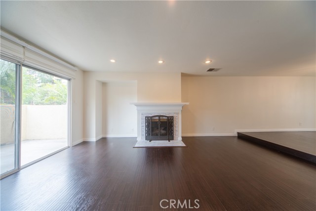 Detail Gallery Image 8 of 33 For 401 W 220th St #58,  Carson,  CA 90745 - 3 Beds | 3 Baths