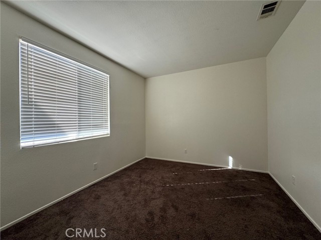 Detail Gallery Image 13 of 14 For 12779 Hawks Hill St, Victorville,  CA 92395 - 4 Beds | 2 Baths