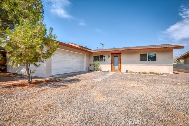 Detail Gallery Image 1 of 25 For 7754 Shawnee Trl, Yucca Valley,  CA 92284 - 2 Beds | 1 Baths