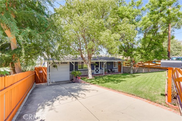 Detail Gallery Image 3 of 36 For 10745 Tujunga Canyon Bld, Tujunga,  CA 91042 - 2 Beds | 1 Baths