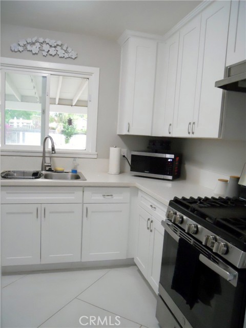 3071 N Crescent Avenue, San Bernardino CA: https://media.crmls.org/medias/fb3cb757-dd30-4d7b-82af-44aa411dc67b.jpg