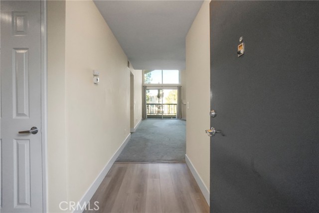 Detail Gallery Image 13 of 20 For 21500 Burbank #310,  Woodland Hills,  CA 91367 - 2 Beds | 2 Baths