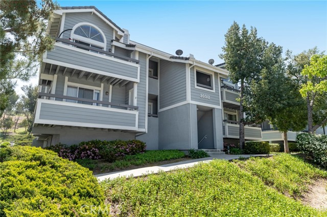 Detail Gallery Image 1 of 22 For 20312 Rue Crevier #636,  Canyon Country,  CA 91351 - 3 Beds | 2 Baths