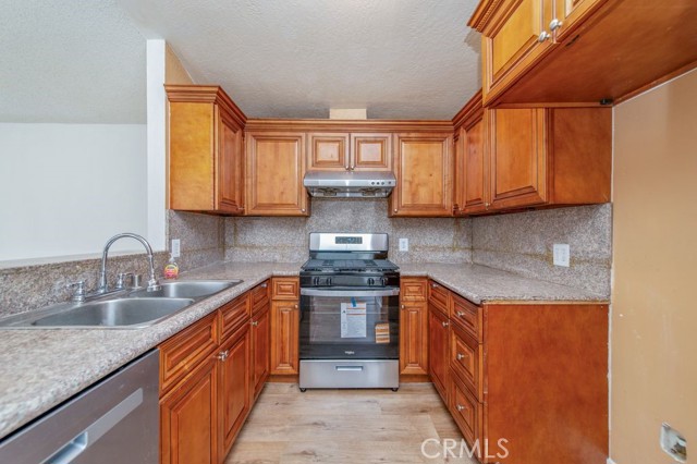 Detail Gallery Image 11 of 27 For 1631 Byron Ct, Pomona,  CA 91768 - 3 Beds | 2 Baths