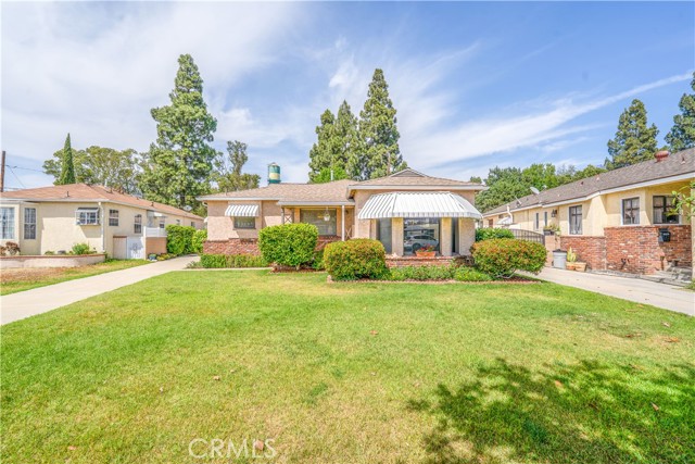 Detail Gallery Image 1 of 20 For 10608 Beak Ave, South Gate,  CA 90280 - 3 Beds | 2 Baths