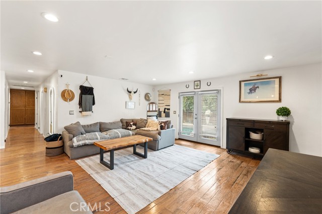 Detail Gallery Image 8 of 38 For 5494 Electric Ave, San Bernardino,  CA 92407 - 3 Beds | 3 Baths