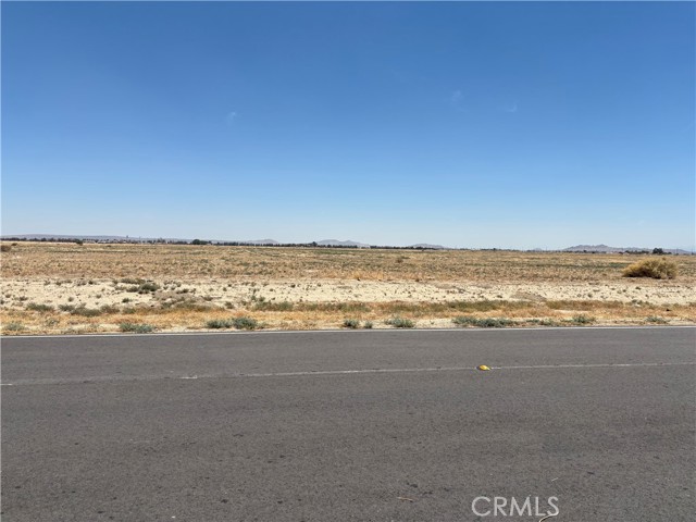 60 St E Avenue H10, Lancaster CA: https://media.crmls.org/medias/fb4293e3-93c9-4619-9d1f-13698a11a5ed.jpg