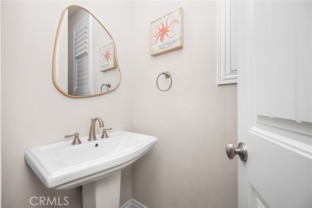 8315 Kendall Drive, Huntington Beach CA: https://media.crmls.org/medias/fb42a977-cc6c-4650-9e5f-a9588363880d.jpg