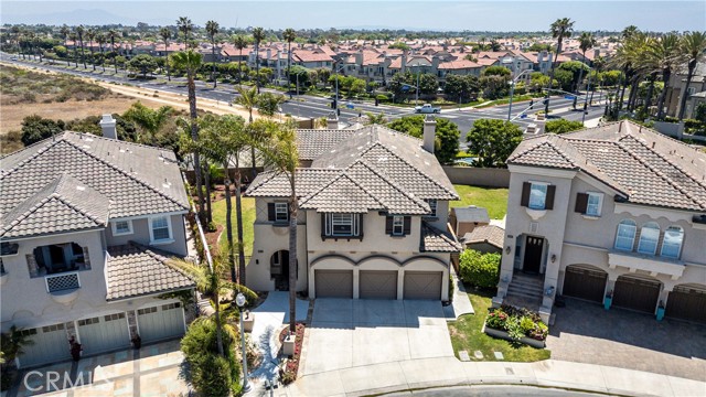 5712 Ocean Vista Drive, Huntington Beach CA: https://media.crmls.org/medias/fb42eaa0-434d-4275-8fc4-31c2fef486e0.jpg