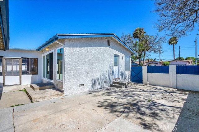 835 E 222nd Street, Carson CA: https://media.crmls.org/medias/fb4304c3-46a8-406c-a2ba-6d0640e55a67.jpg