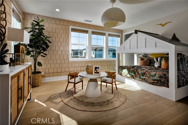 Detail Gallery Image 12 of 15 For 24202 N Corte Alegra, Valencia,  CA 91354 - 5 Beds | 5/1 Baths