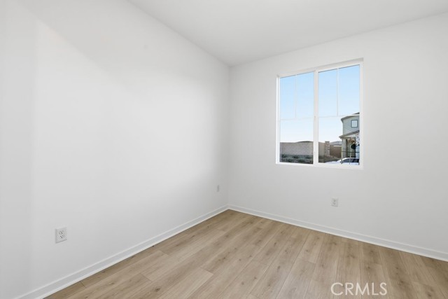 Detail Gallery Image 6 of 23 For 33262 Damask Ln, French Valley,  CA 92596 - 3 Beds | 2/1 Baths