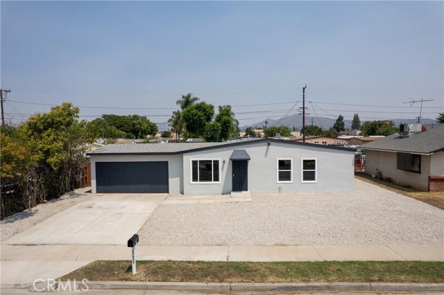 24800 Carolyn Avenue, Moreno Valley CA: https://media.crmls.org/medias/fb44fa30-e658-404c-81e4-398b8f7f3fed.jpg