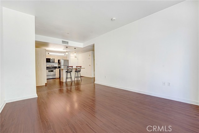 Detail Gallery Image 8 of 15 For 630 W 6th #216,  Los Angeles,  CA 90017 - 1 Beds | 1 Baths