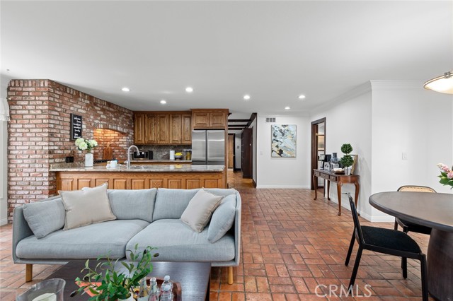 Detail Gallery Image 23 of 43 For 16842 Harkness, Huntington Beach,  CA 92649 - 4 Beds | 2/1 Baths