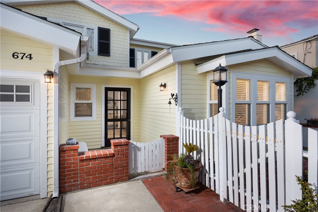674 Lombardy Lane