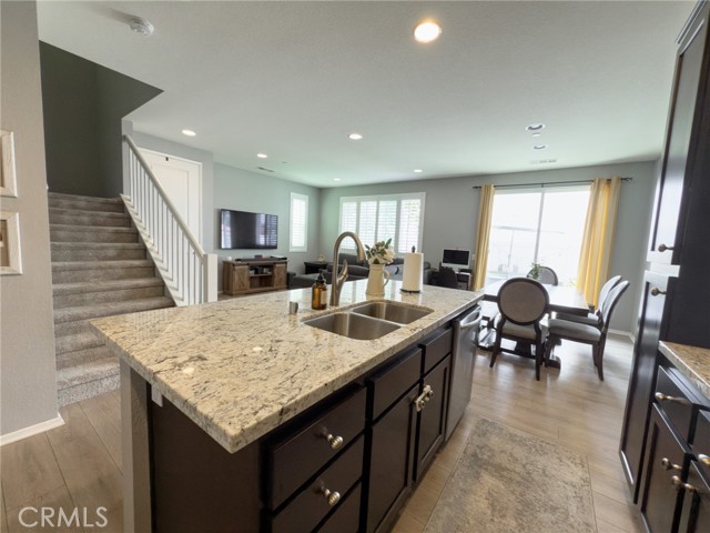 5485 San Roberto, San Diego CA: https://media.crmls.org/medias/fb46aae7-e9bf-4a3b-b32b-7e2a1b39c941.jpg